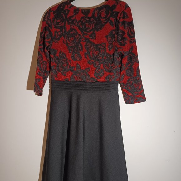 HOMEYEE Chic Lace Flare Party Dress - Picture 2 of 5